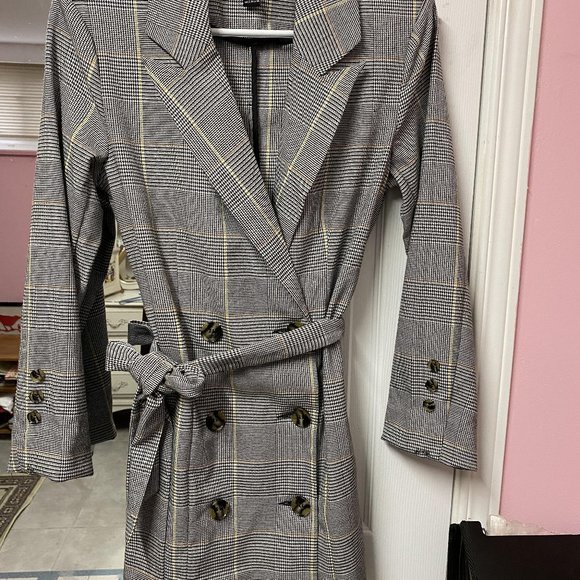 Forever 21 gingham trench coat - Picture 1 of 3